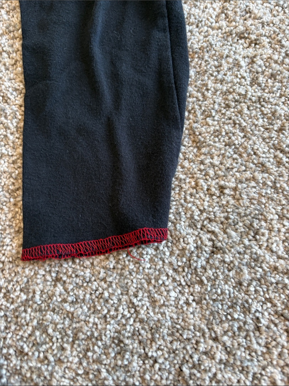 Black Axl Rose Gun N Roses Long-Sleeve Graphic Crewneck TShirt Red Trim Size L - Picture 7 of 9